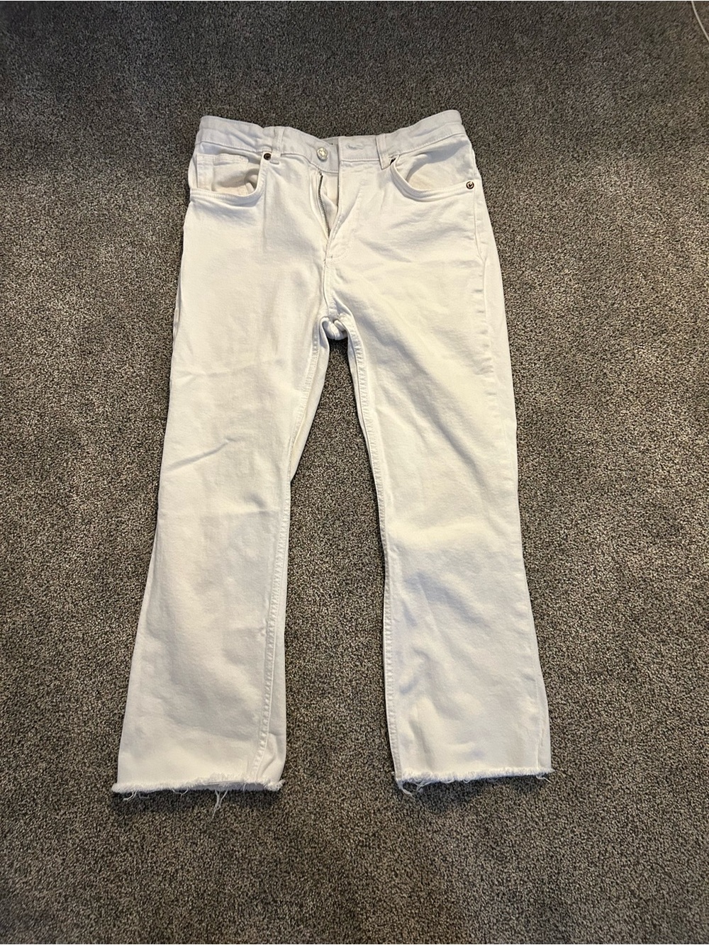 Zara Women’s White Straight-Leg Jeans